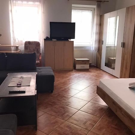 Dvacítka Apartamento Ceske Budejovice Exterior foto