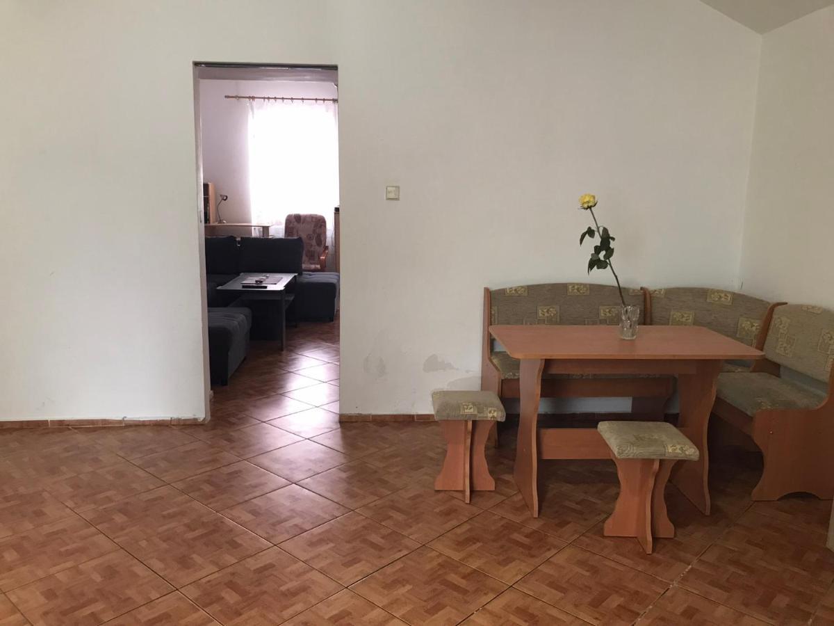 Dvacítka Apartamento Ceske Budejovice Exterior foto